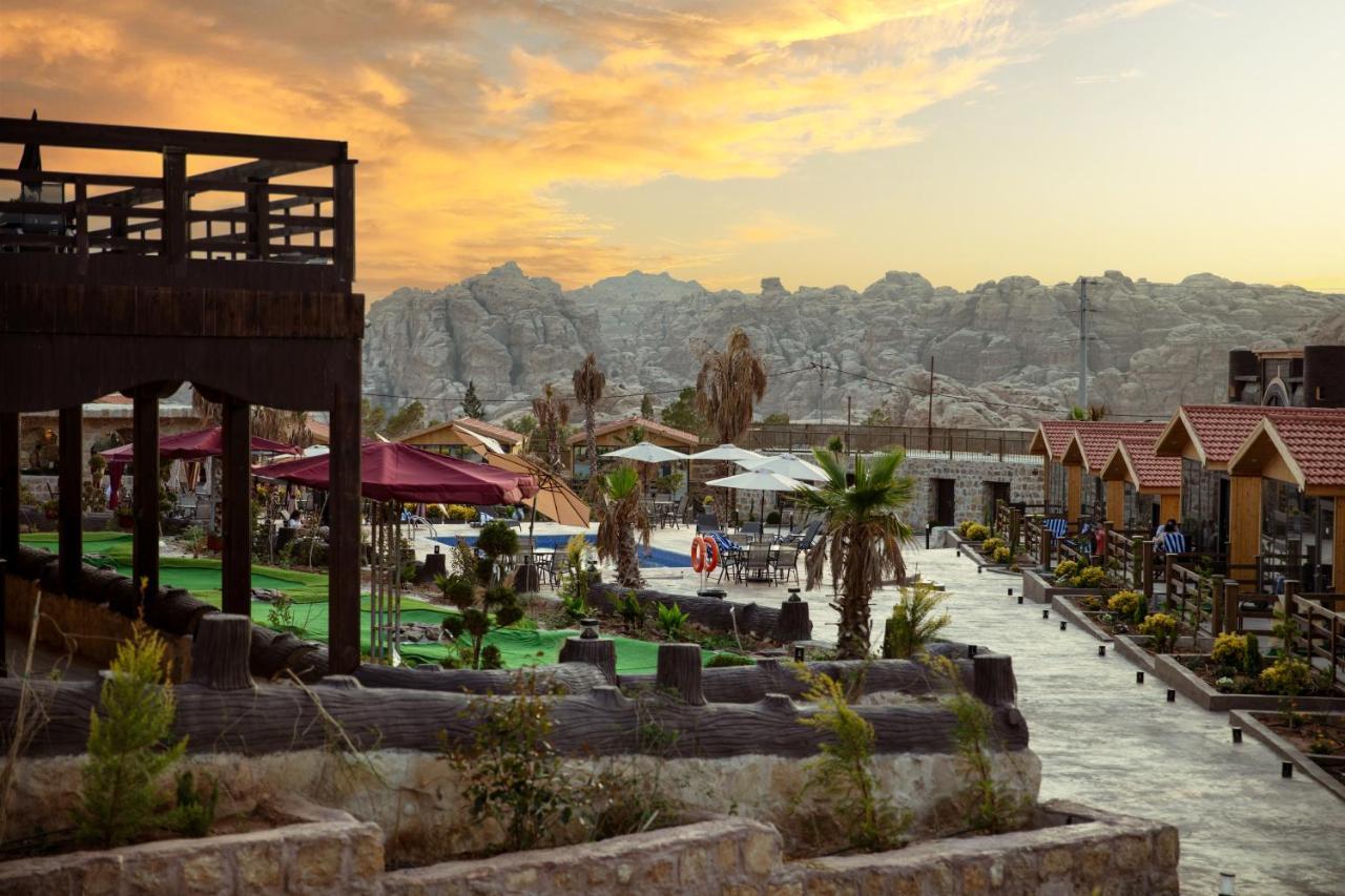Petra Seasons Luxury Resort Al Hayy Екстериор снимка