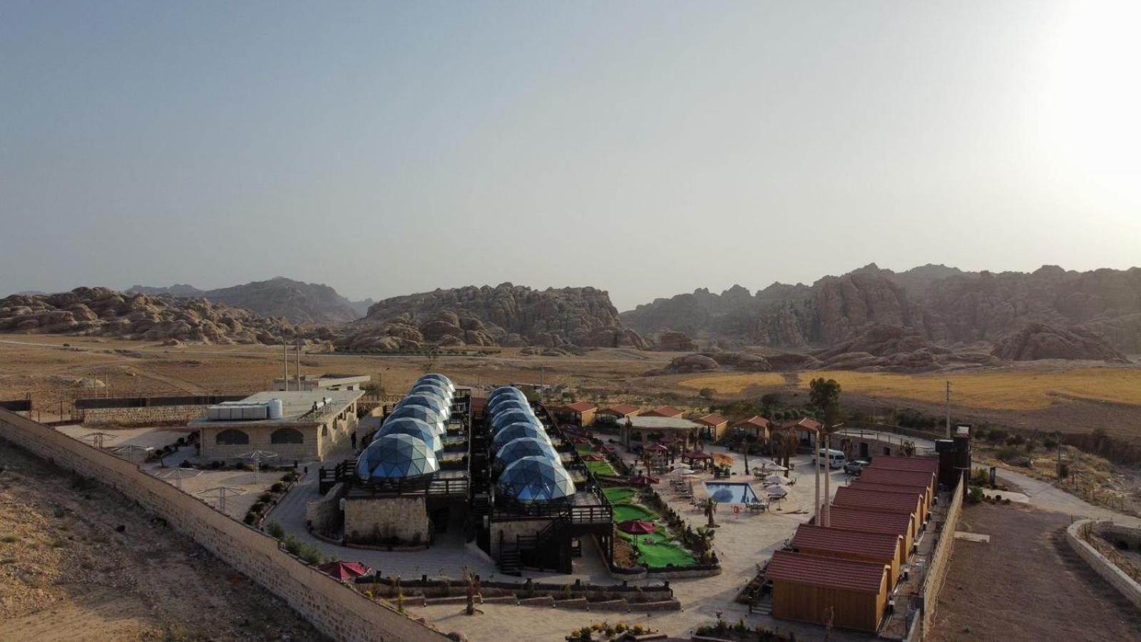 Petra Seasons Luxury Resort Al Hayy Екстериор снимка