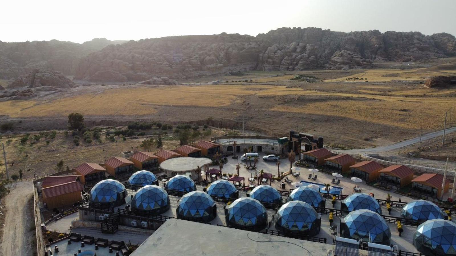 Petra Seasons Luxury Resort Al Hayy Екстериор снимка